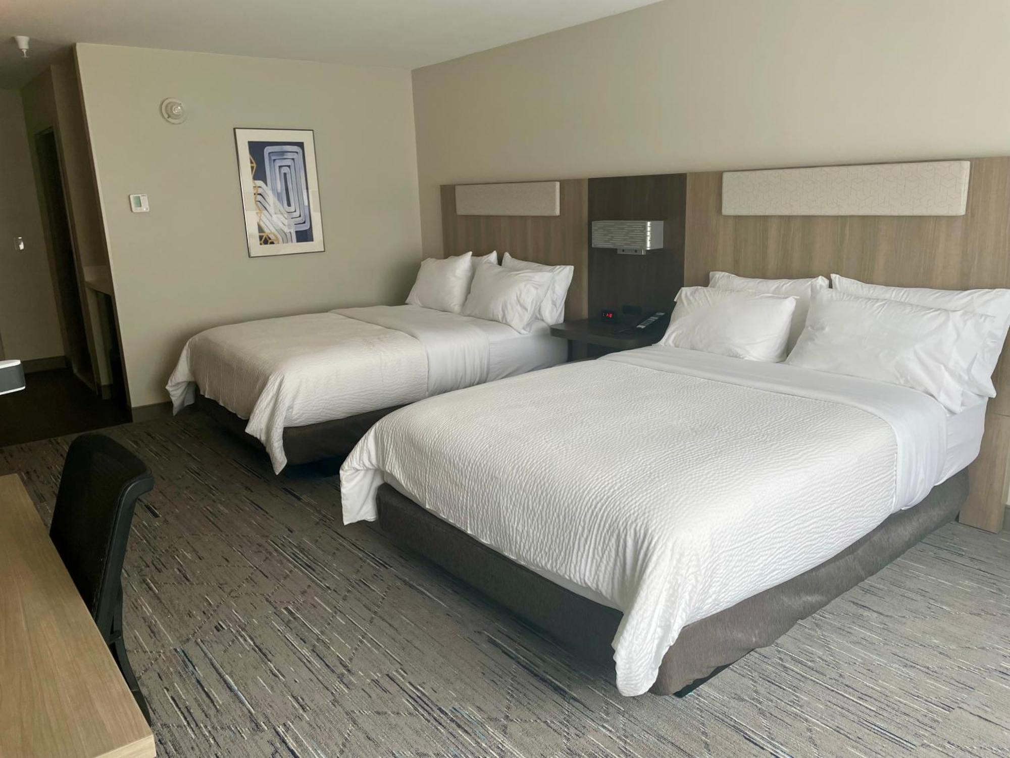Holiday Inn Express & Suites Muskegon - Grand Haven By Ihg Exterior photo