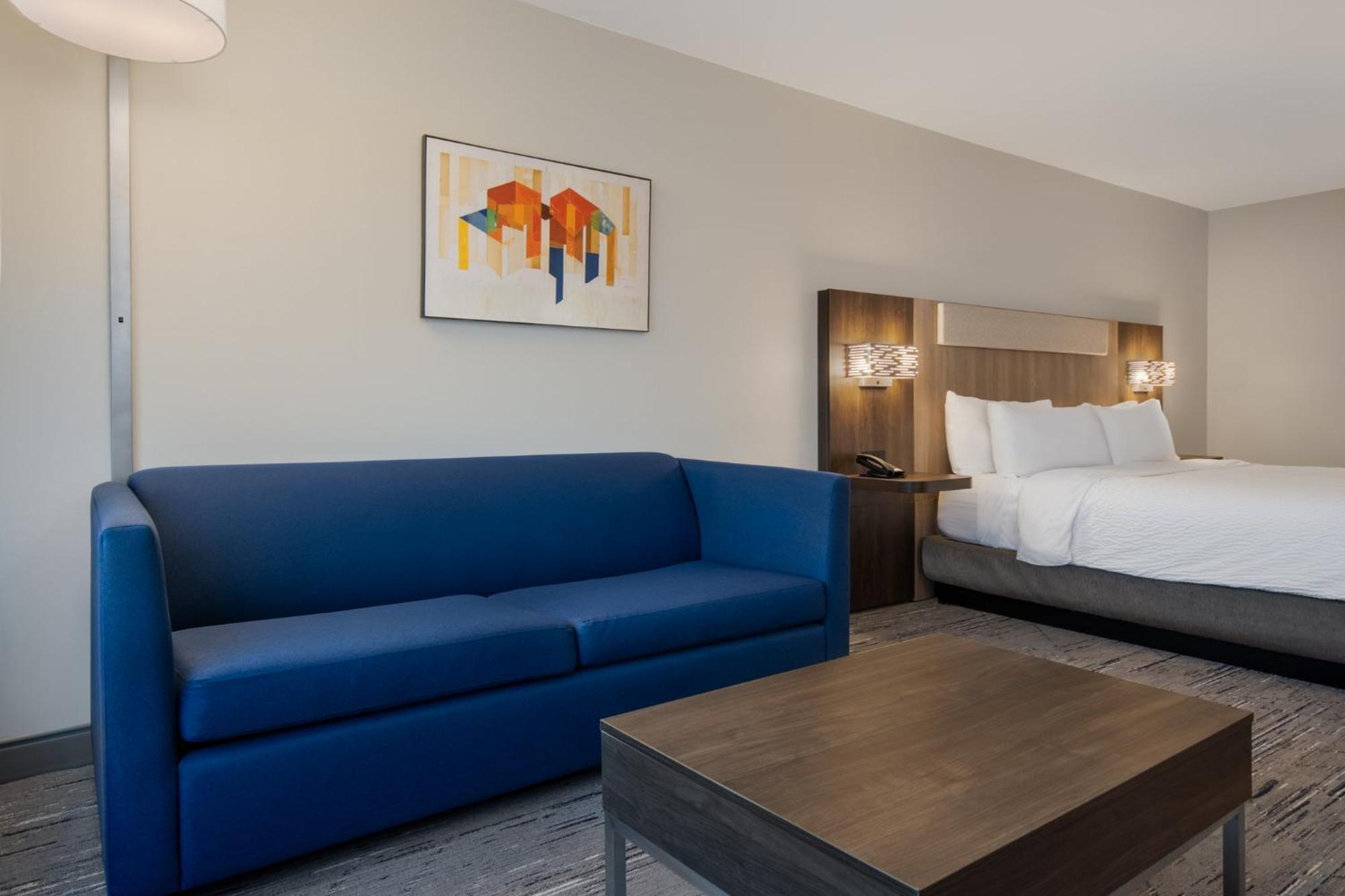Holiday Inn Express & Suites Muskegon - Grand Haven By Ihg Exterior photo