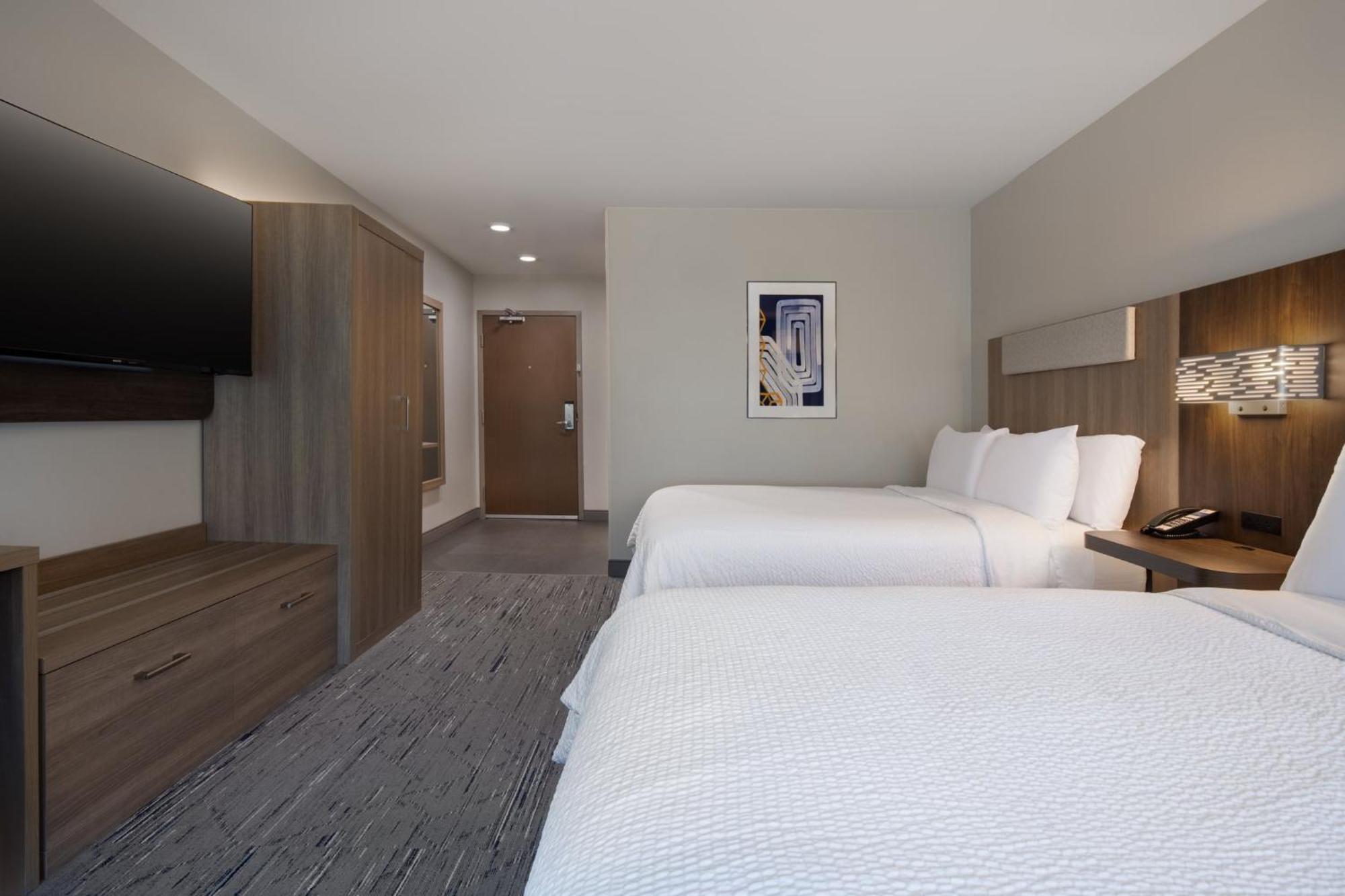 Holiday Inn Express & Suites Muskegon - Grand Haven By Ihg Exterior photo