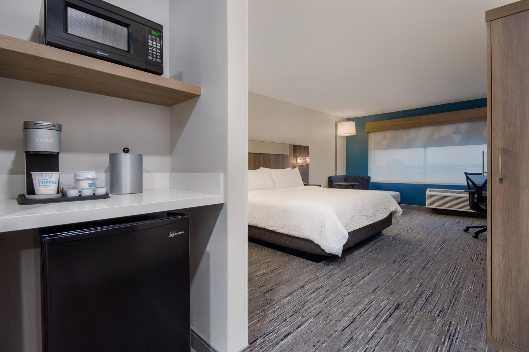 Holiday Inn Express & Suites Muskegon - Grand Haven By Ihg Exterior photo